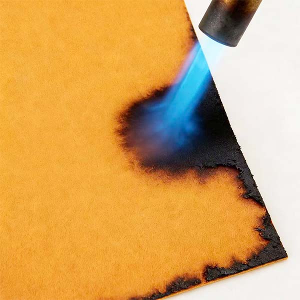 Feutre aiguilleté en polyimide UL94 V-0 P84, tissu non tissé résistant au feu 260C résistant à la chaleur pour une isolation et une protection à haute température