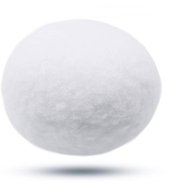 Les boules de neige en coton artificiel sont parfaites pour les jeux intérieurs et les décorations de vacances