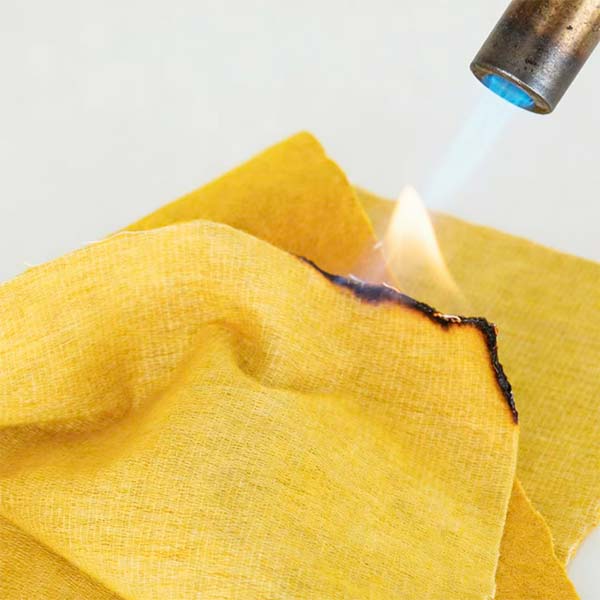 Feutre aiguilleté en polyimide UL94 V-0 P84, tissu non tissé résistant au feu 260C résistant à la chaleur pour une isolation et une protection à haute température