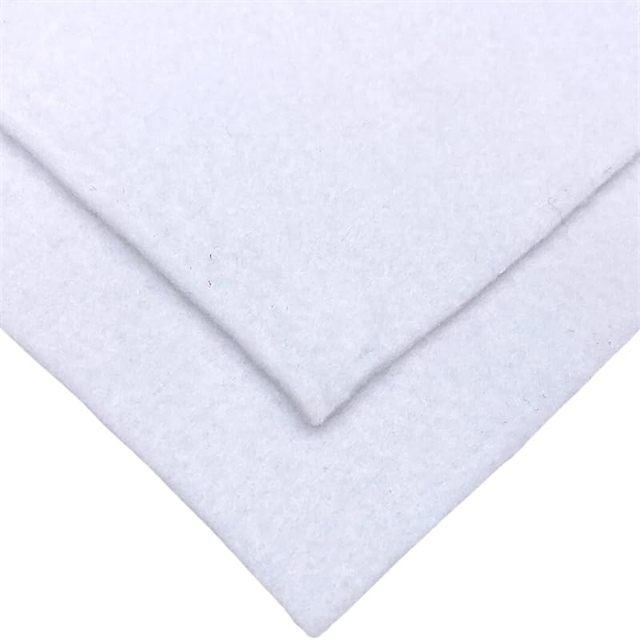 Tissu de feutre blanc d'épaisseur Roule des feuilles de matériaux non tissés doux